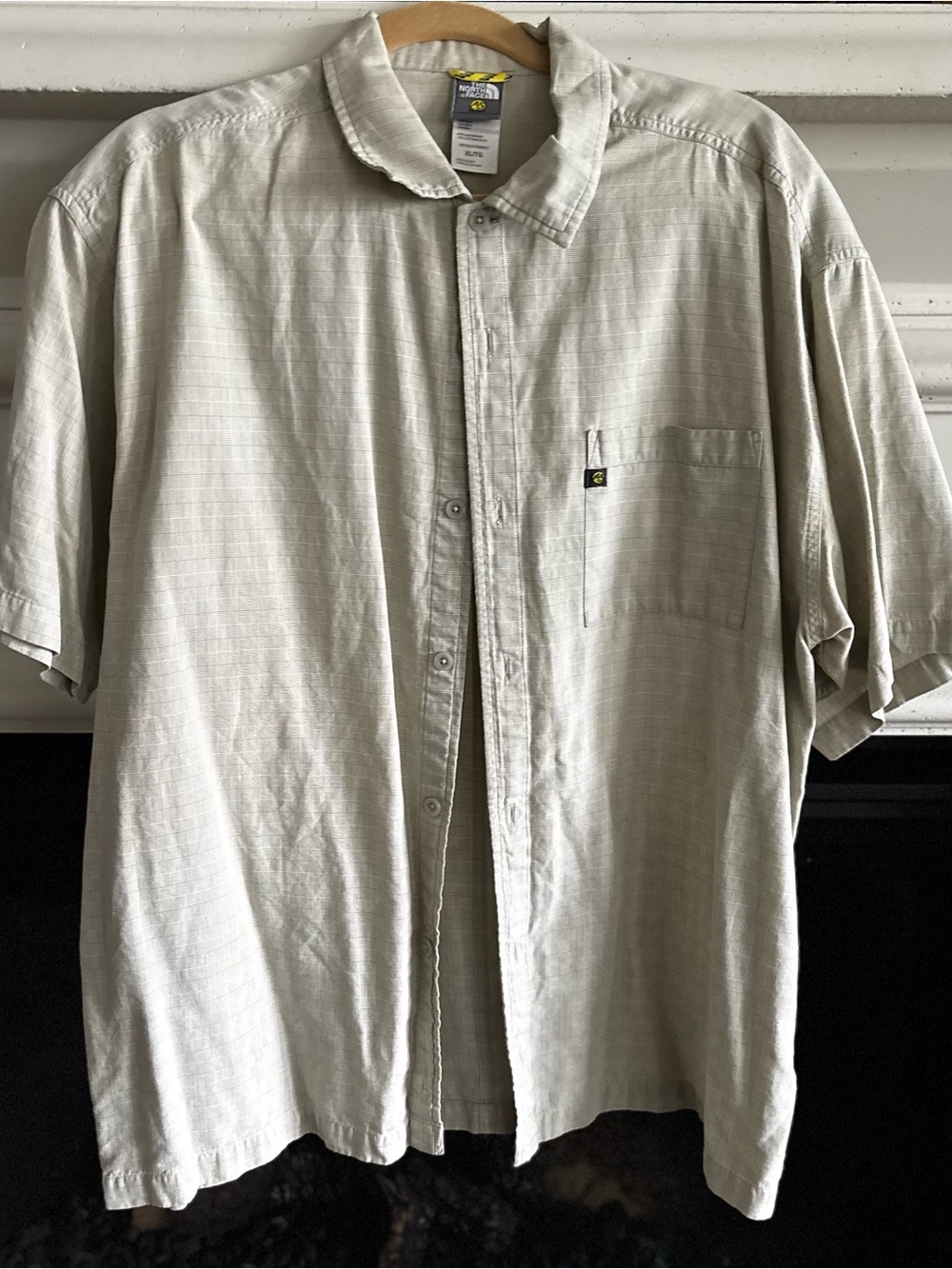 The North Face Men's Short-Sleeve Button-Down Shirt Light Beige plaid XL